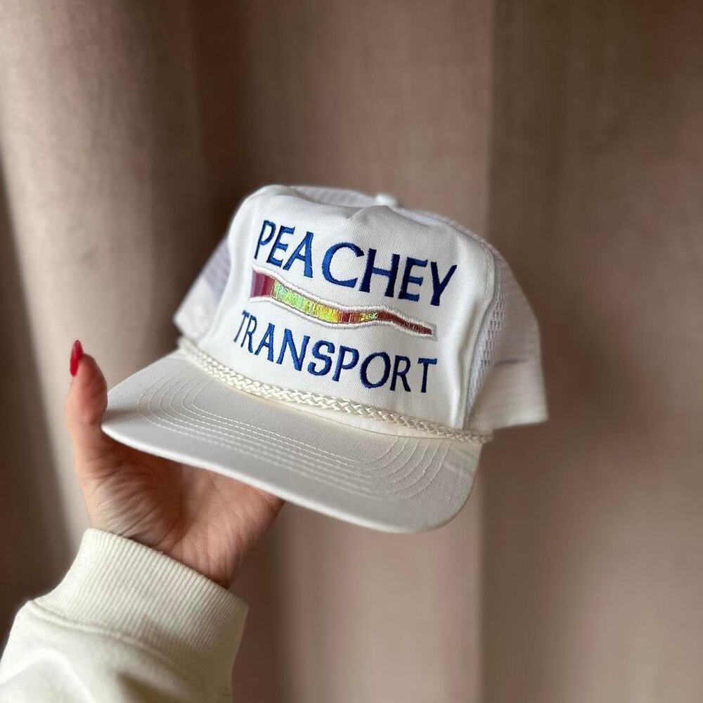 80s white snapback trucker hat